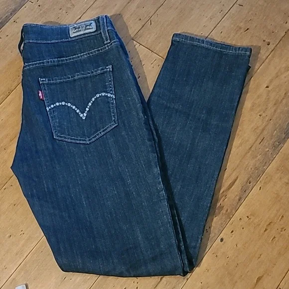 Levi's Mid Rise Jeans - Picture 4 of 8